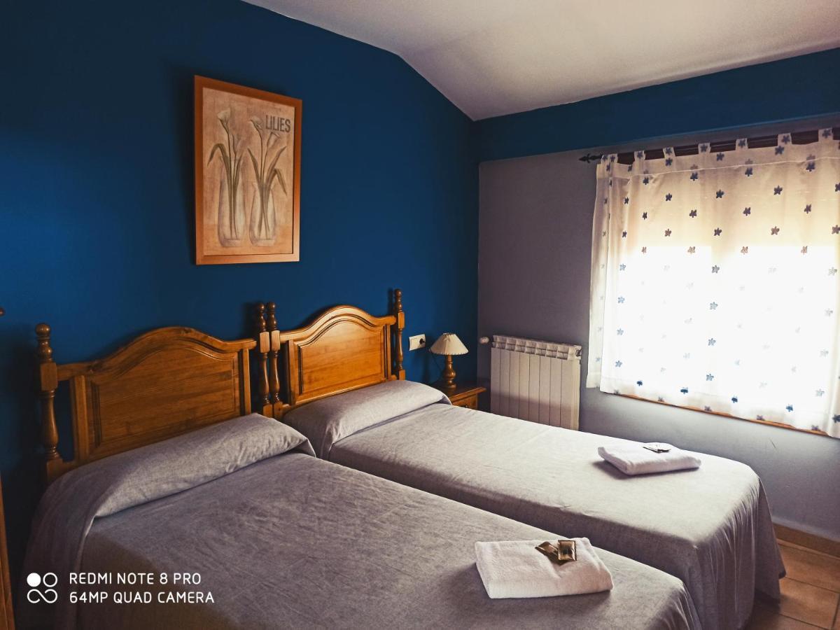Hotel Торрес-де-Альбаррасин Экстерьер фото